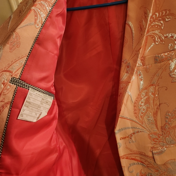 24 Unique Blazer satin with silver detailing p2p 18 - Picture 4 of 7